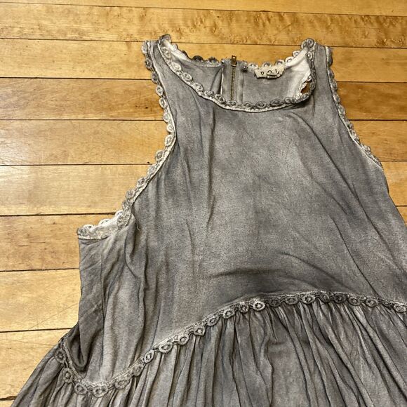 POL Gray Sleeveless Blouse - Picture 3 of 10